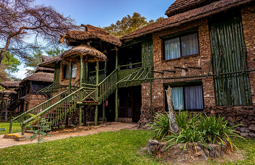 3 DAYS SAROVA SHABA GAME LODGE SAMBURU WITH LAND CRUISER BASED ON 6PAX 1ST MAY- 22ND DEC